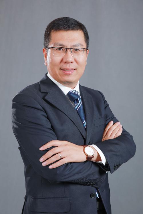 創(chuàng)始人,總經(jīng)理畢業(yè)于吉林大學(xué)計(jì)算機(jī)科學(xué)系,從業(yè)it 27年,歷經(jīng)軟件開發(fā)